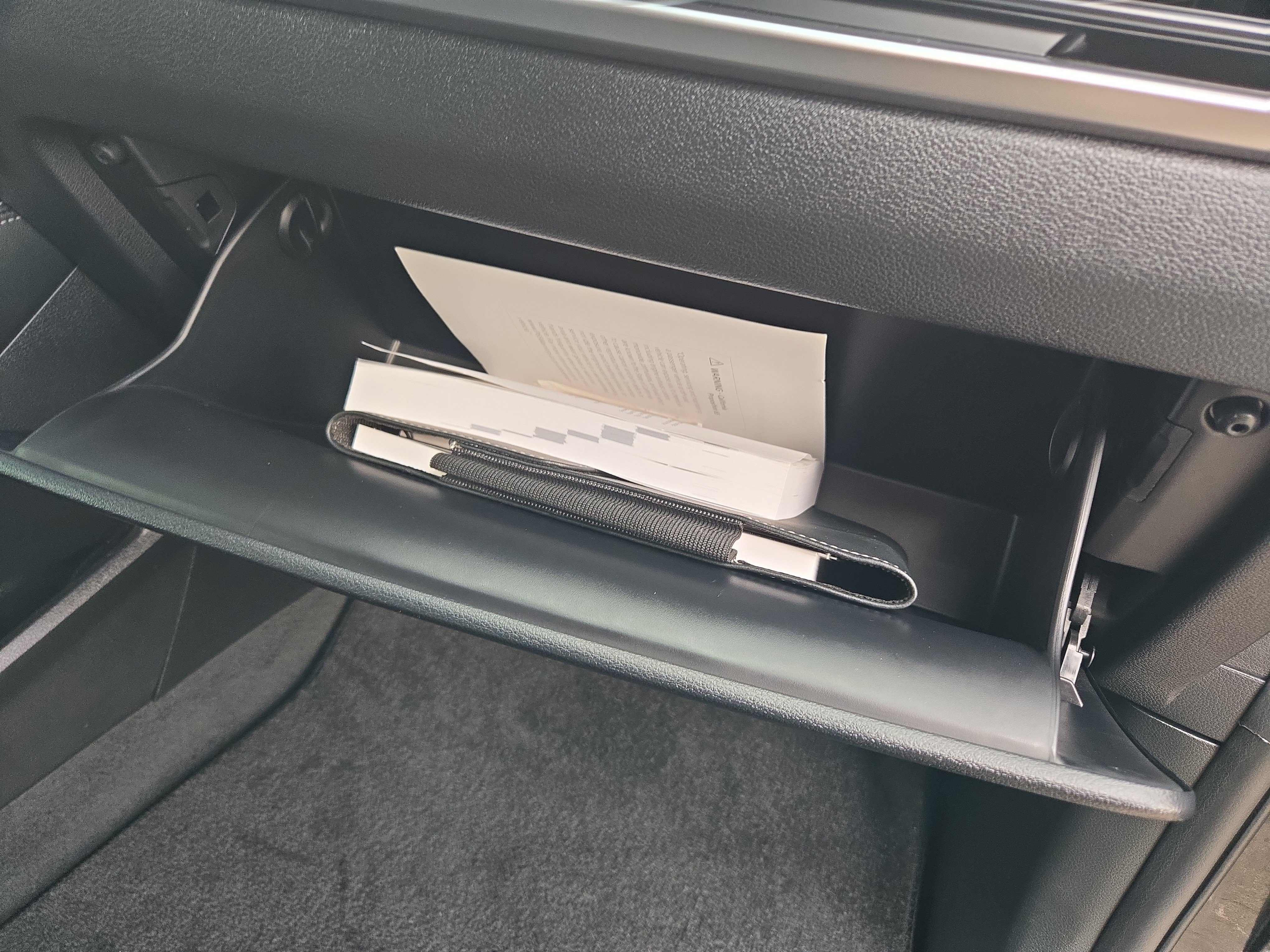 Used 2024 Kia Telluride EX w/ EX Captain's Chair Package image 29