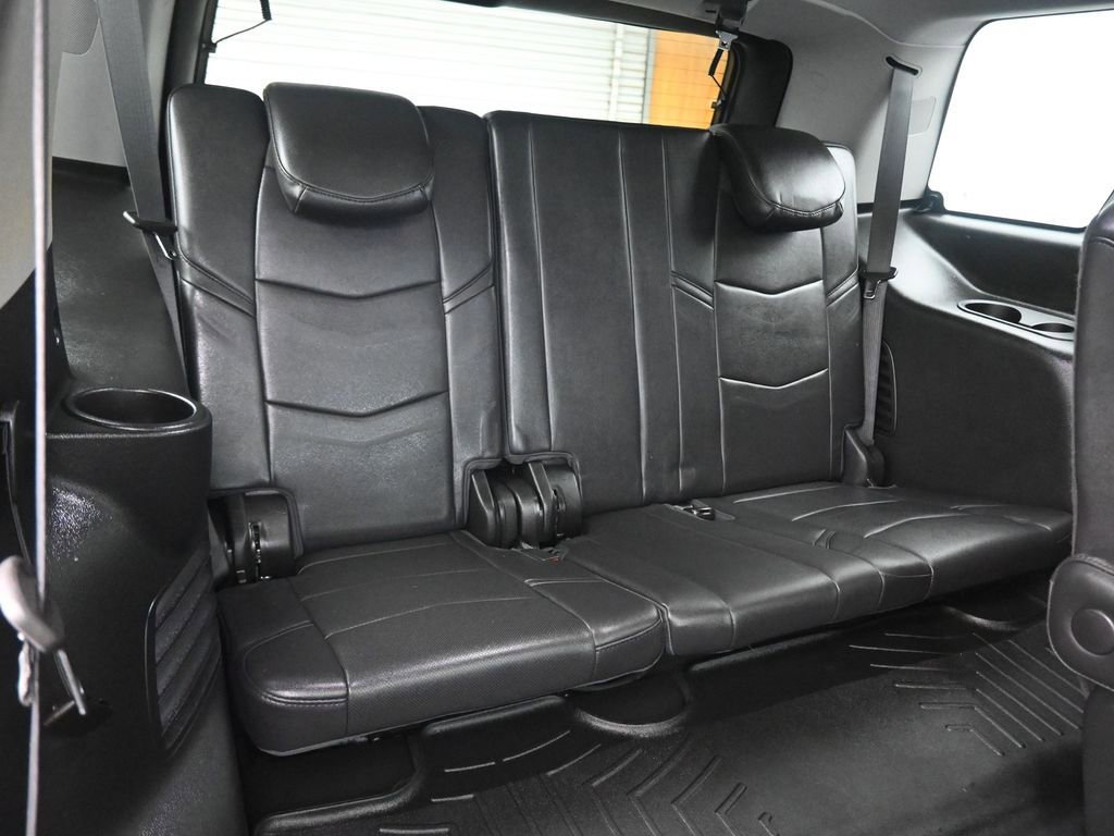 Used 2018 Cadillac Escalade Luxury image 49
