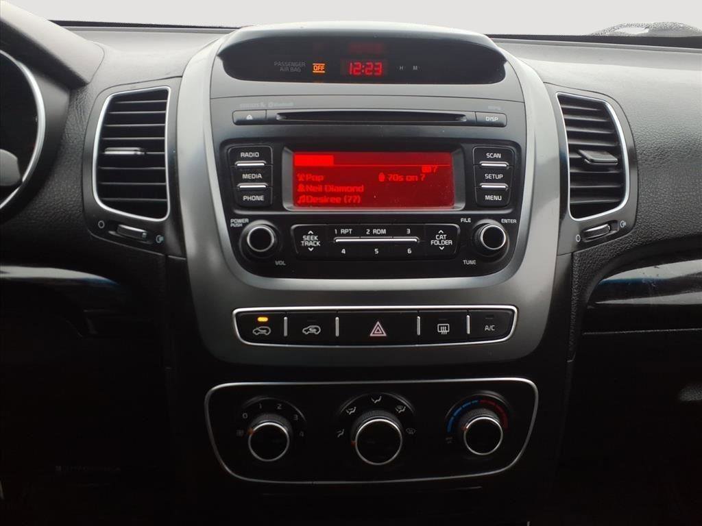 Used 2015 Kia Sorento LX image 21
