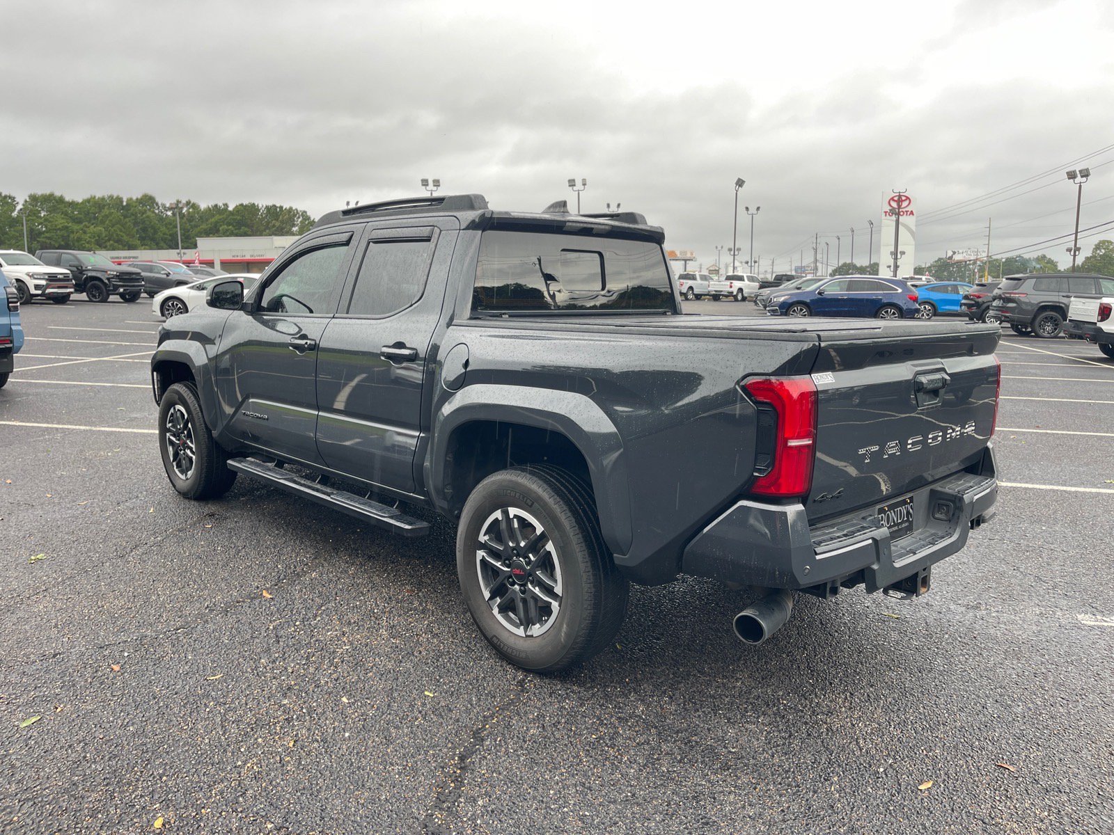 Used 2024 Toyota Tacoma TRD Sport w/ TRD Sport Upgrade Package AWD/4WD image 14