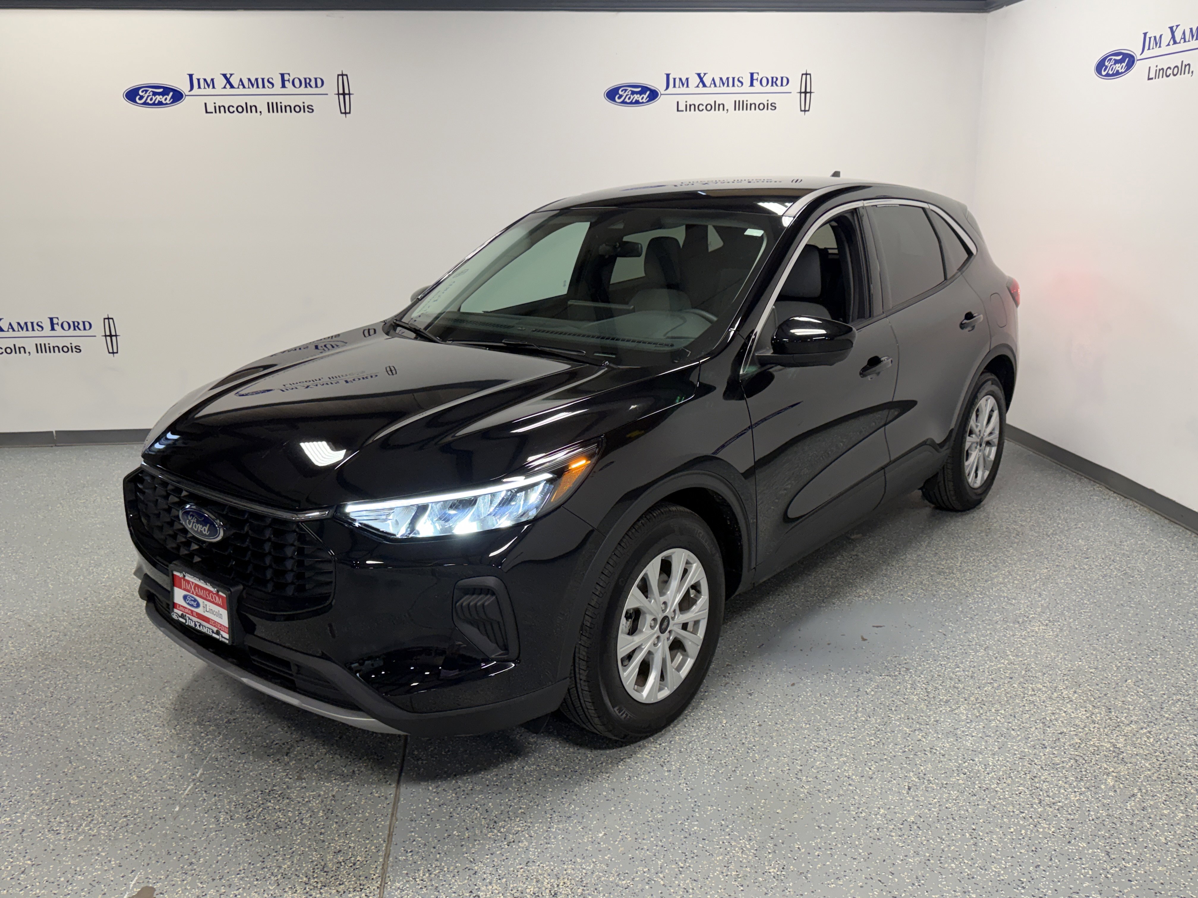 Used 2024 Ford Escape Active w/ Tech Pack #2 image 3