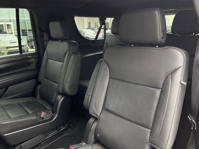 Used 2022 Chevrolet Suburban Z71 AWD/4WD image 24