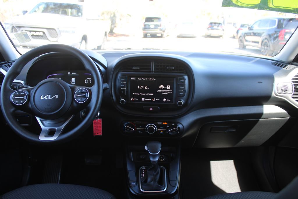 Certified 2025 Kia Soul LX image 23