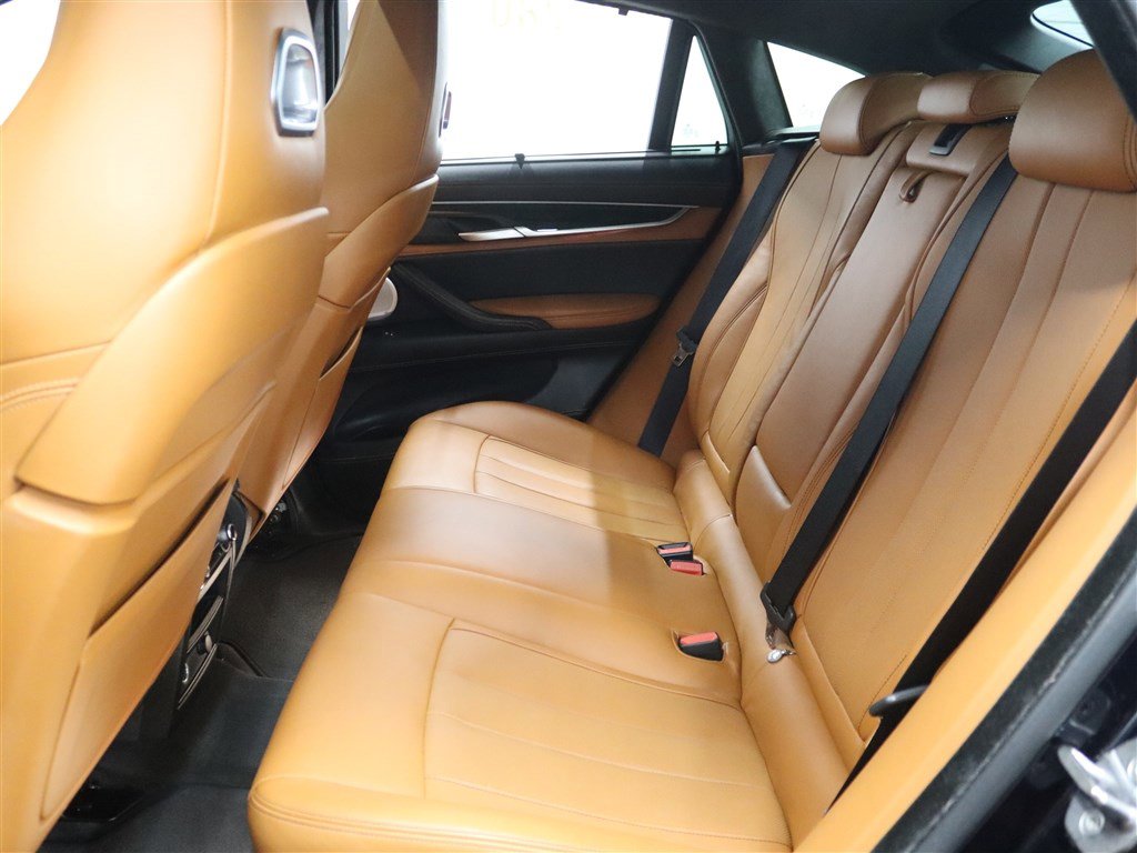 Used 2019 BMW X6 M w/ Executive Package image 14