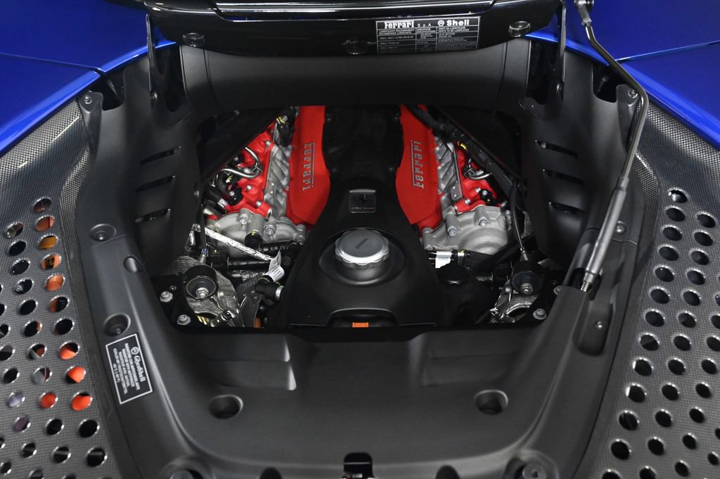 Used 2025 Ferrari SF90 Spider AWD/4WD image 5