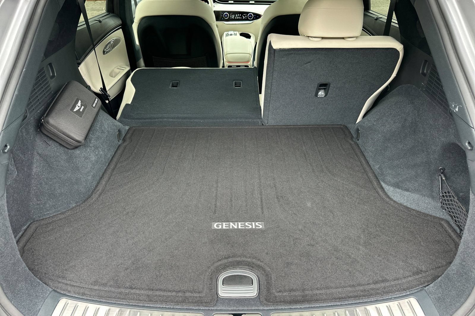 Used 2023 Genesis Electrified GV70 w/ Prestige Package AWD/4WD image 19