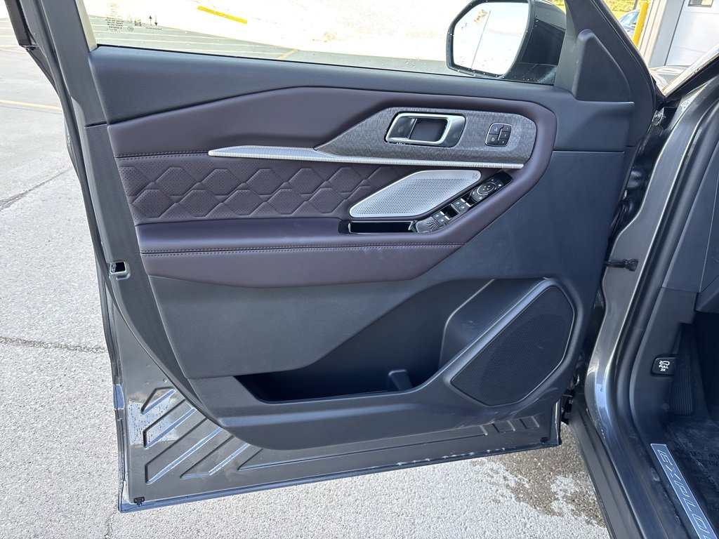 New 2026 Ford Explorer Platinum image 13