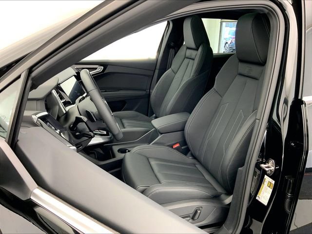 Certified 2025 Audi Q4 e-tron Premium Plus w/ Premium Plus image 5