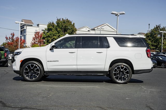 Used 2023 Chevrolet Suburban RST image 4