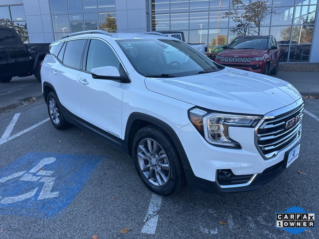 Used 2024 GMC Terrain SLT image 6