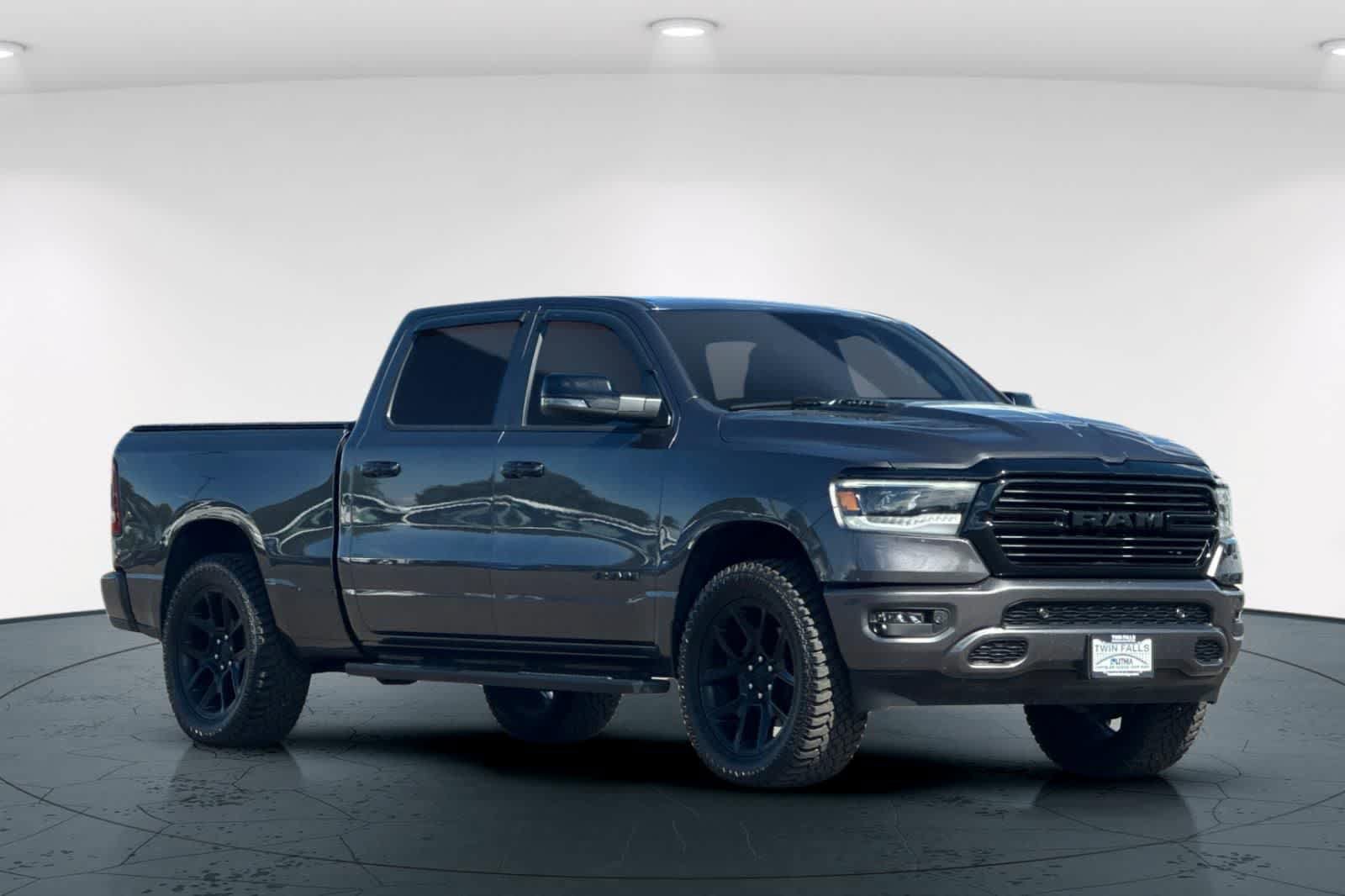 Used 2023 RAM 1500 Laramie AWD/4WD image 5