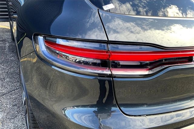 Certified 2026 Porsche Macan AWD/4WD image 19