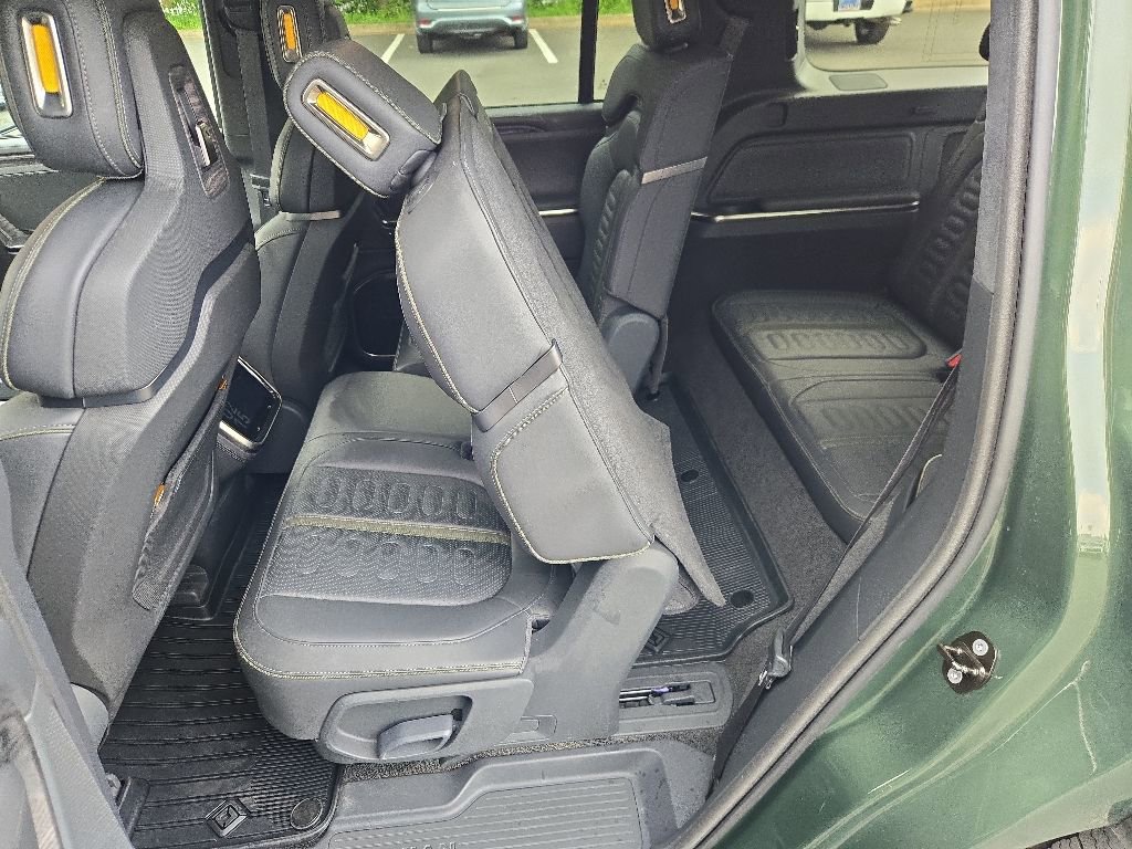 Used 2022 Rivian R1S Launch Edition AWD/4WD image 43