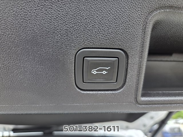 Used 2024 GMC Terrain SLT AWD/4WD image 18