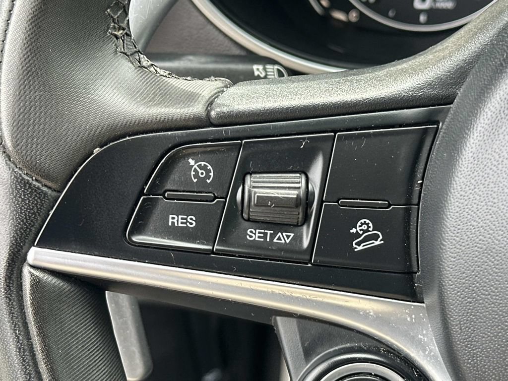 Used 2018 Alfa Romeo Stelvio Sport w/ Quick Order Package 22J Sport AWD/4WD image 25