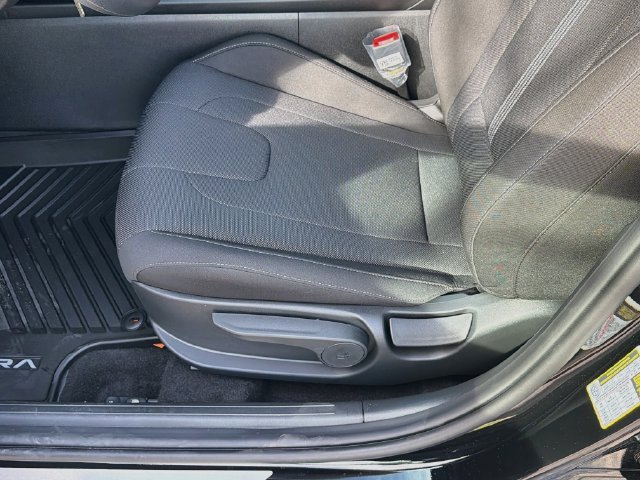 New 2026 Hyundai Elantra SE FWD image 19
