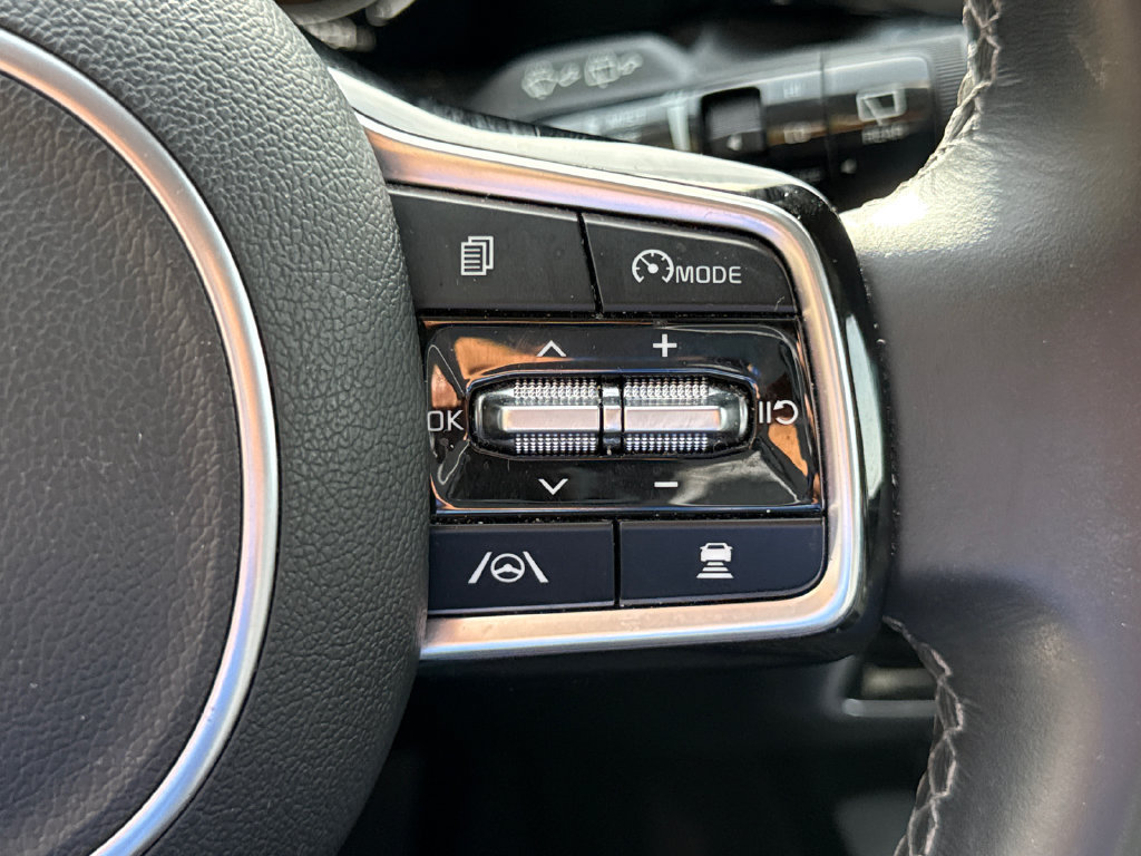 Used 2023 Kia Sorento SX AWD/4WD image 29