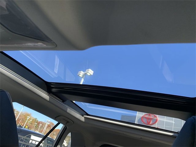 Used 2025 Toyota RAV4 Limited image 30