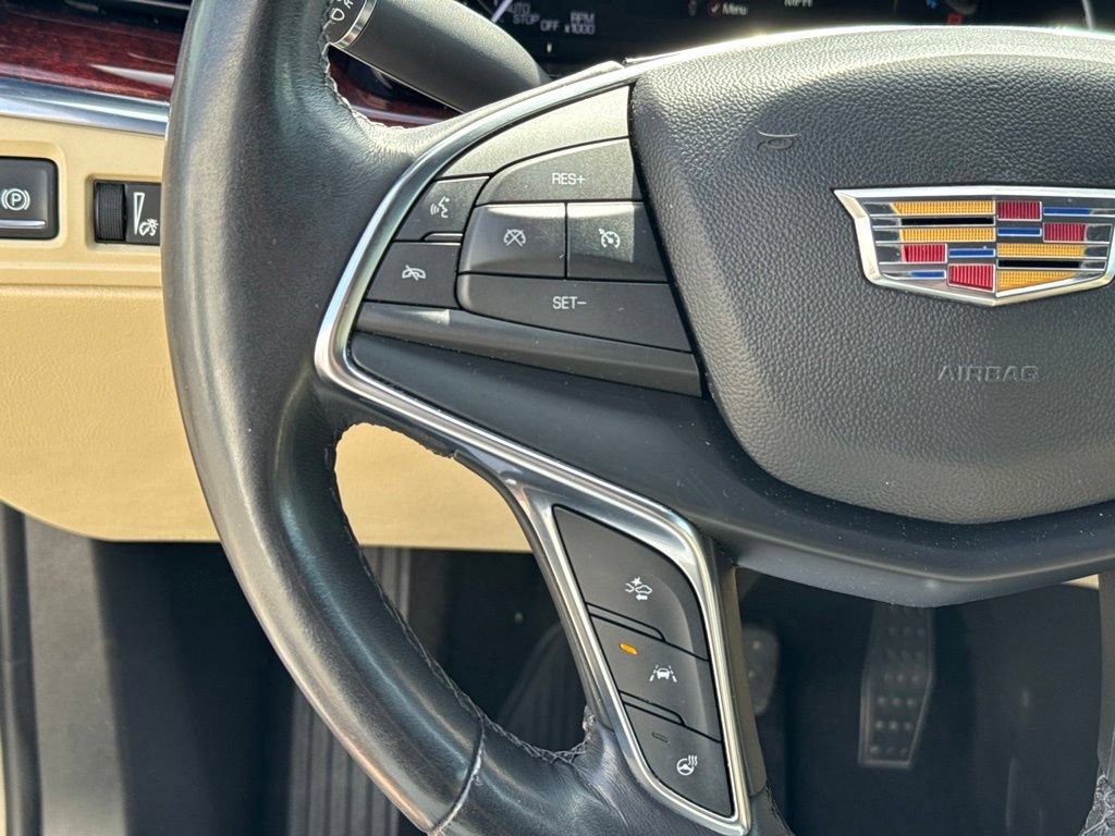 Used 2018 Cadillac XT5 Luxury w/ Driver Awareness Package AWD/4WD image 16