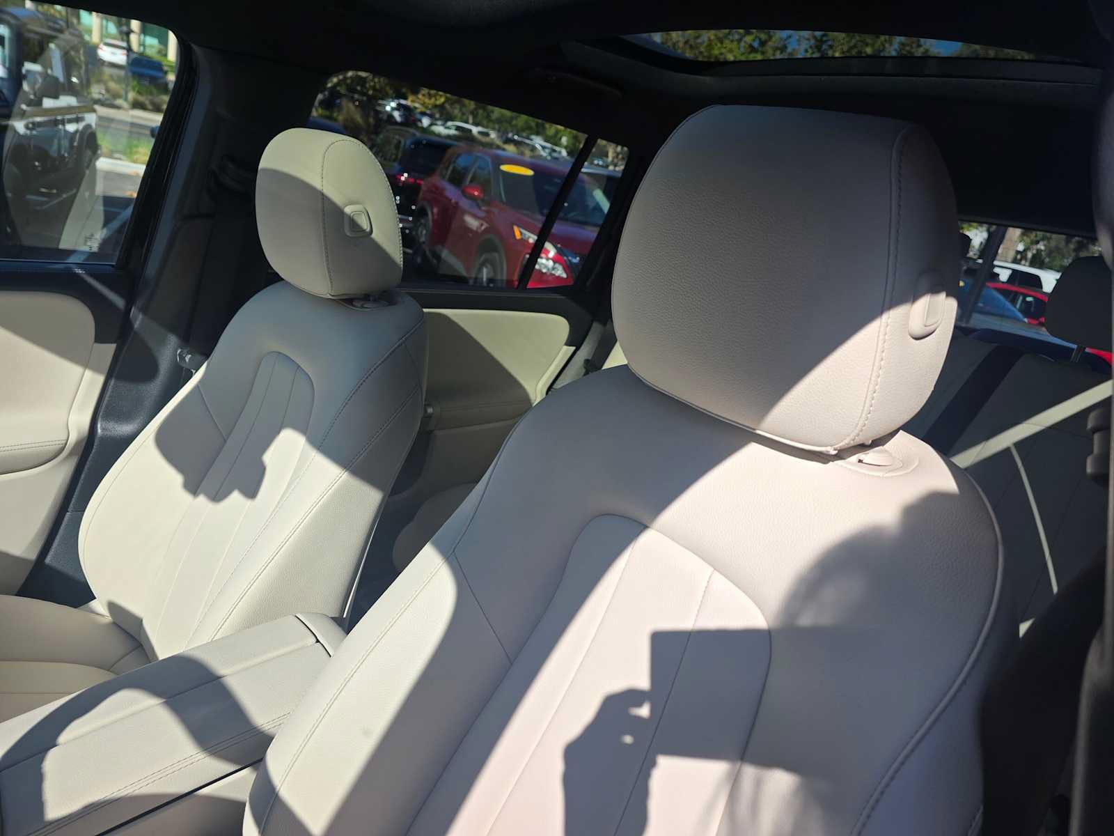 Used 2024 Mercedes-Benz EQB 250+ image 25