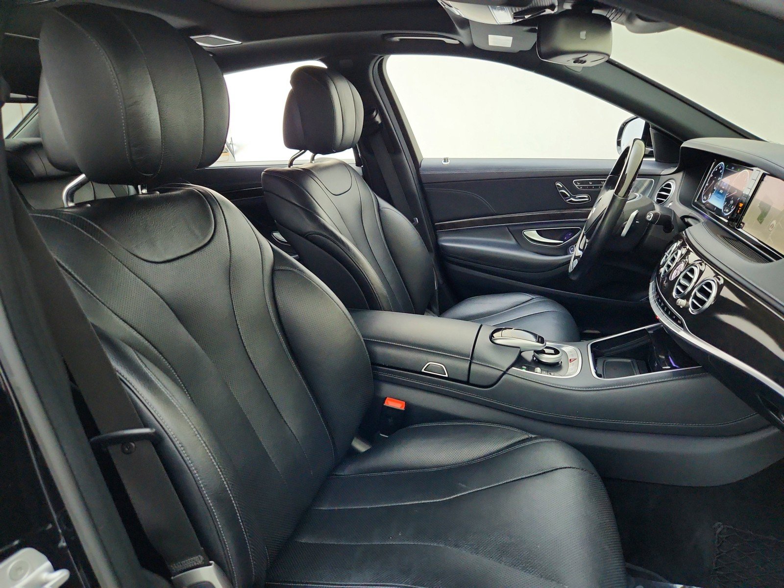 Used 2015 Mercedes-Benz S 550 4MATIC Sedan image 30
