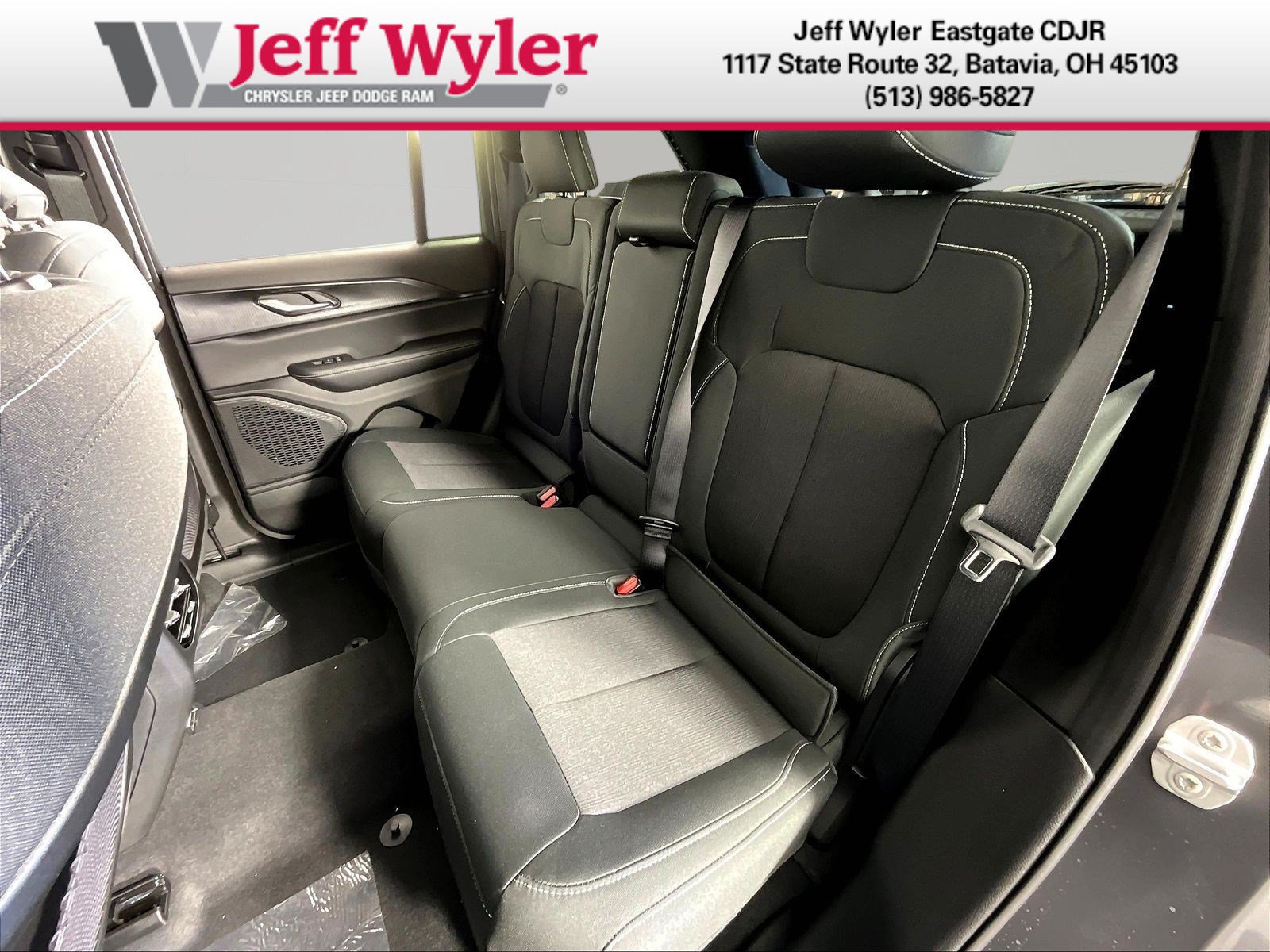 New 2026 Jeep Grand Cherokee Laredo X AWD/4WD image 18