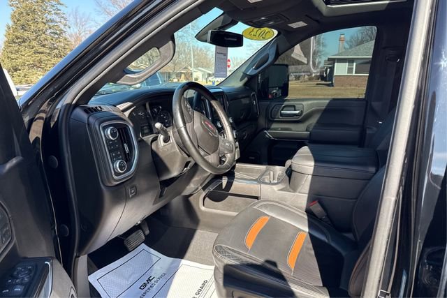 Used 2023 GMC Sierra 2500 AT4 w/ AT4 Preferred Package image 9