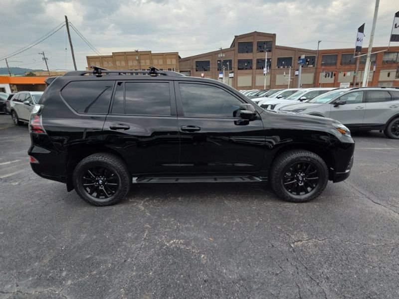Used 2023 Lexus GX 460 w/ Black Line Special Edition AWD/4WD image 8