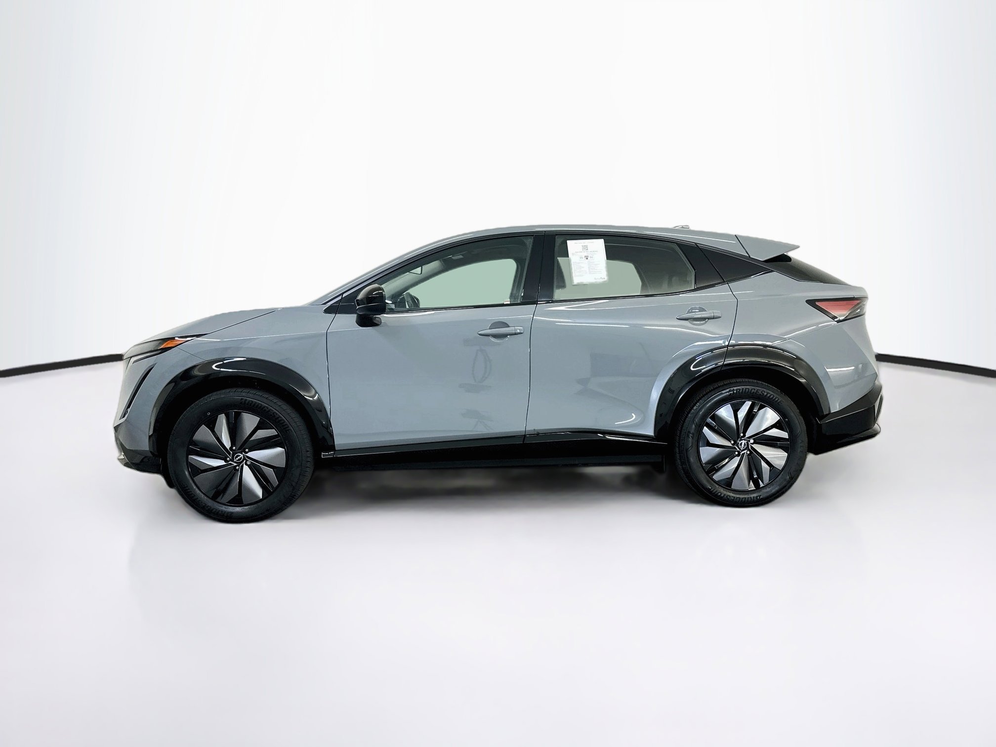 Used 2024 Nissan Ariya AWD image 4