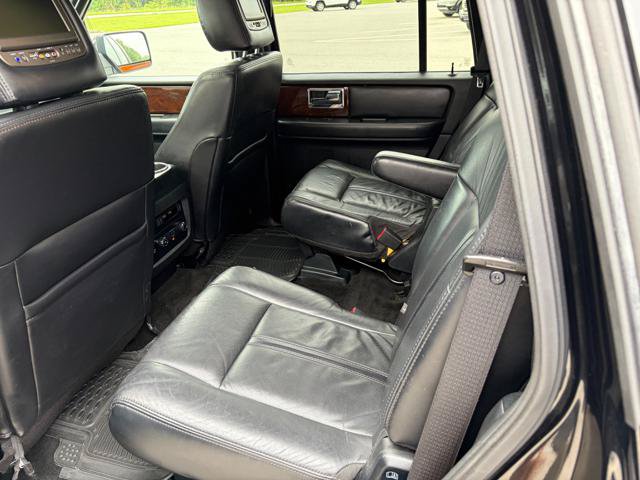 Used 2016 Lincoln Navigator Select AWD/4WD image 21