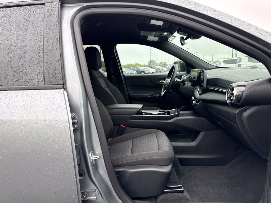 Used 2026 Chevrolet Equinox LT AWD/4WD image 11