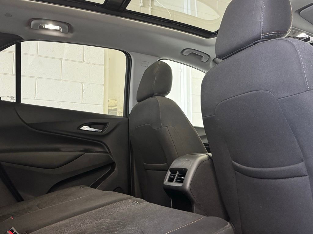 Used 2018 Chevrolet Equinox LT w/ Sun & Infotainment Package image 13