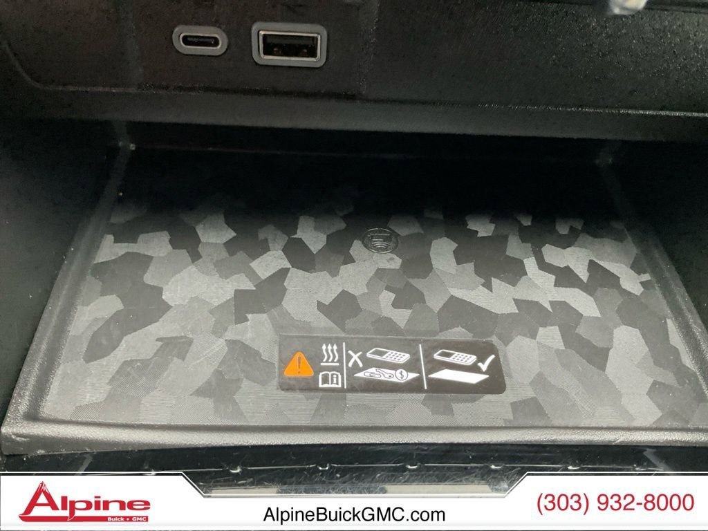 Used 2023 Chevrolet Colorado ZR2 w/ ZR2 Convenience Package III AWD/4WD image 16