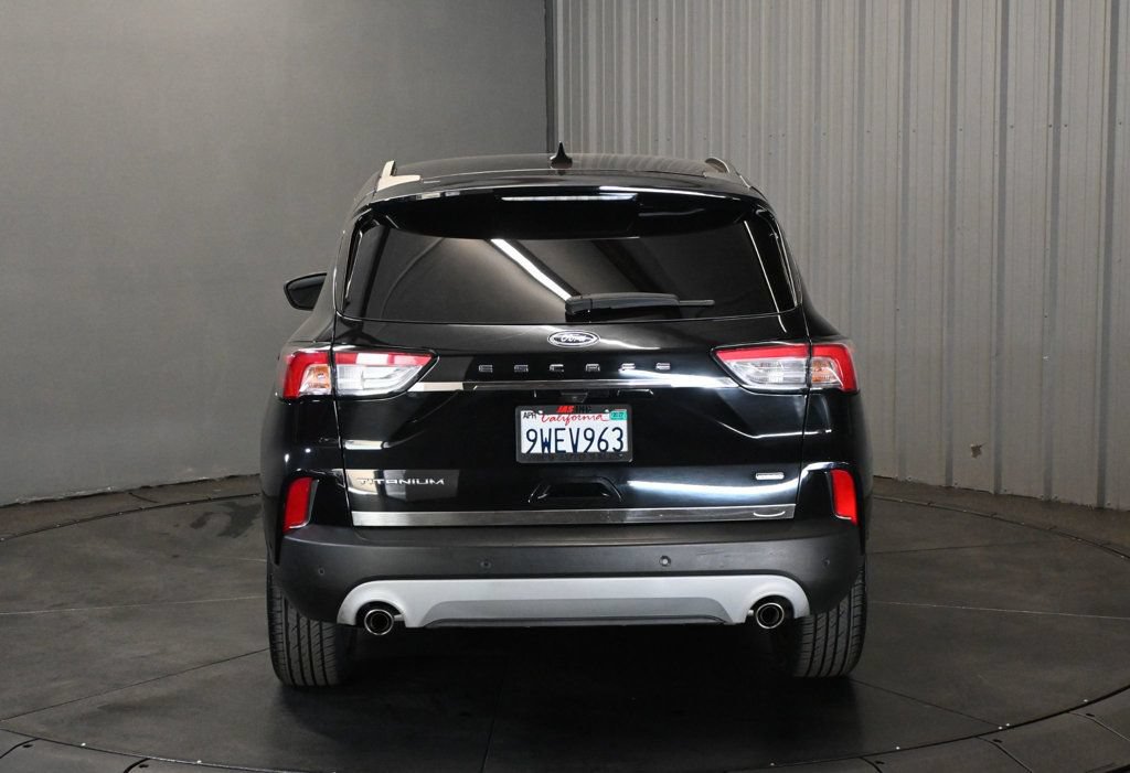 Used 2020 Ford Escape Titanium FWD image 6