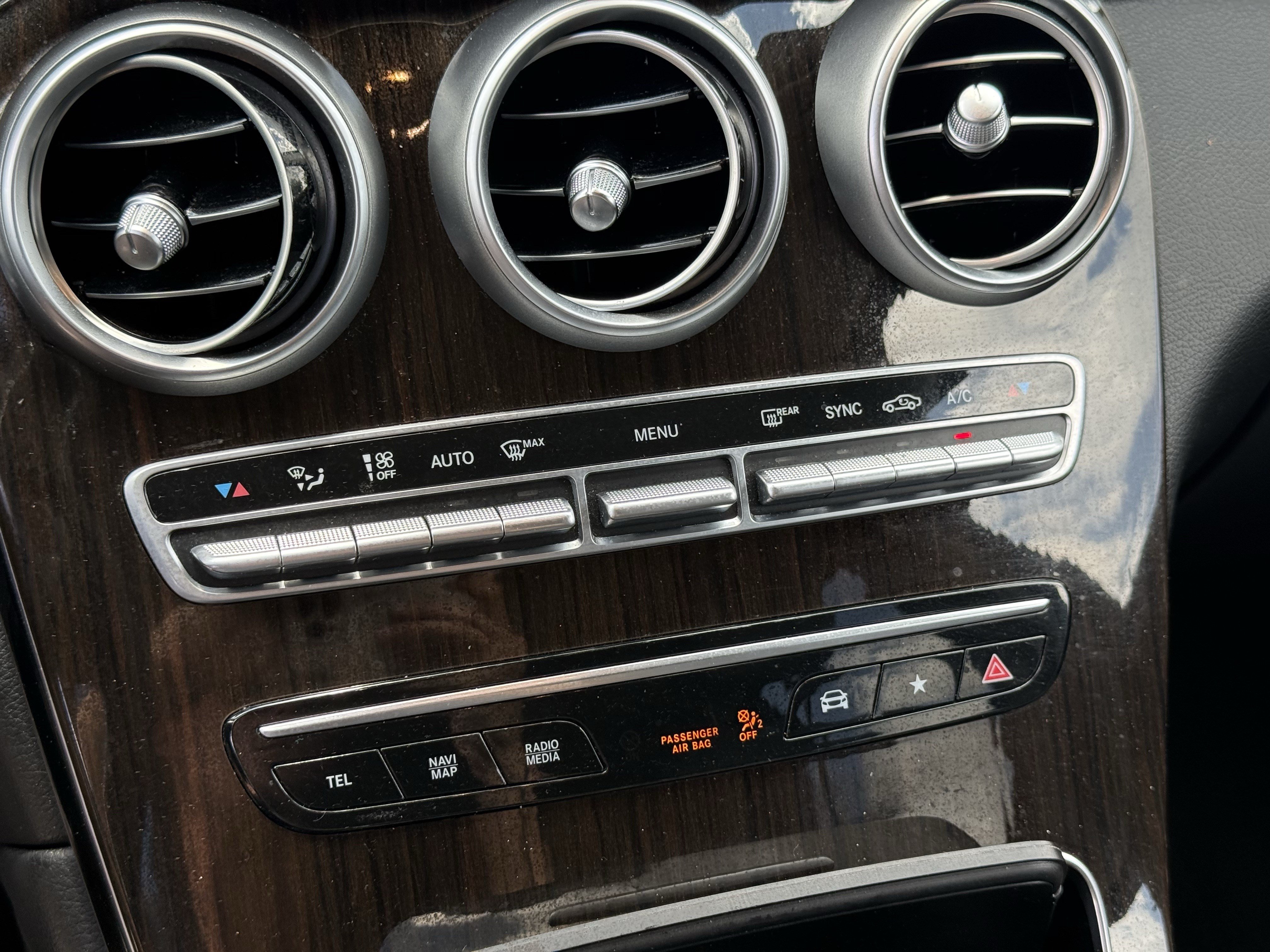 Used 2021 Mercedes-Benz GLC 300 4MATIC image 21