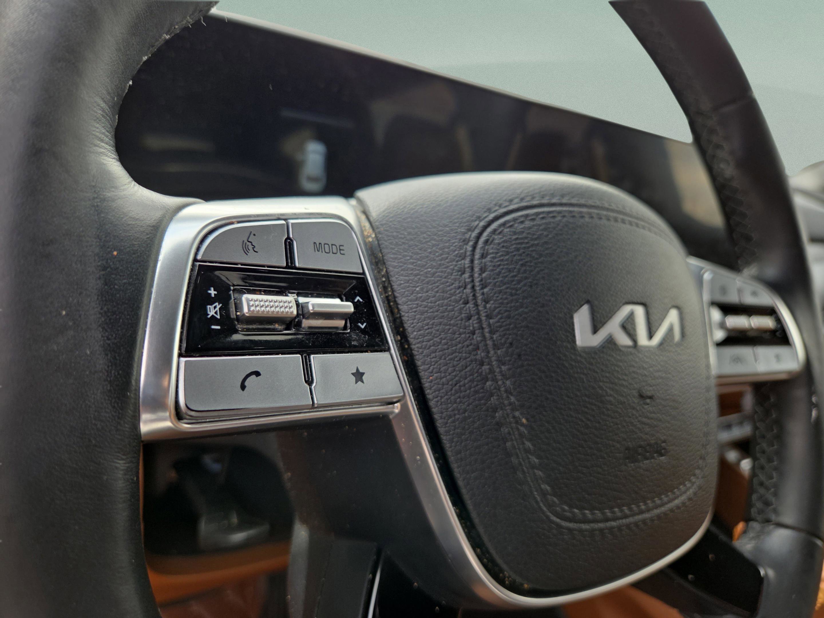 Used 2023 Kia Telluride EX X-Line image 12