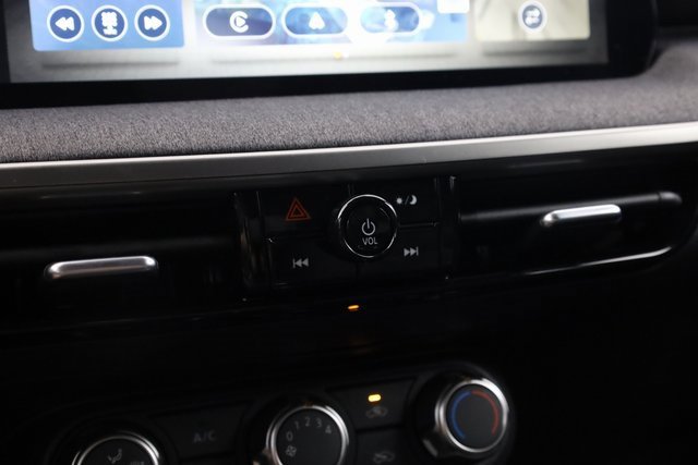 Certified 2025 Nissan Kicks SV image 19