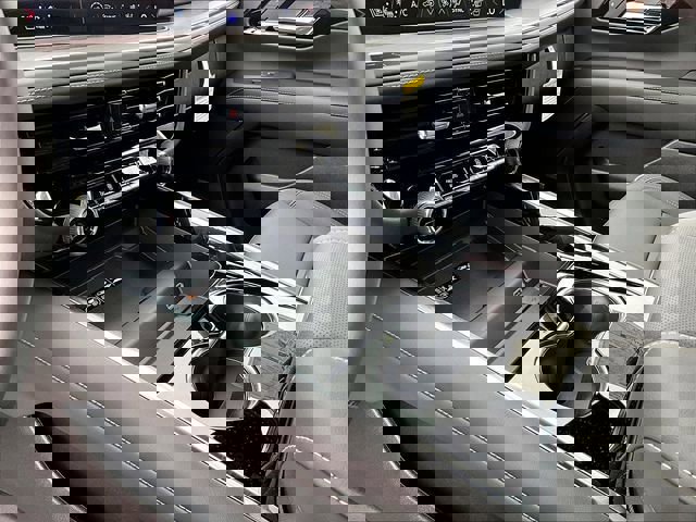 New 2026 Chevrolet Suburban Premier image 13