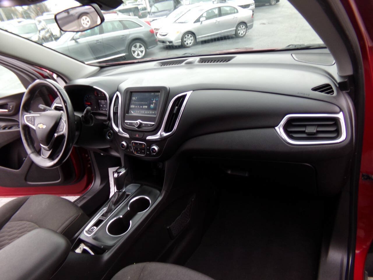 Used 2018 Chevrolet Equinox LT FWD image 21
