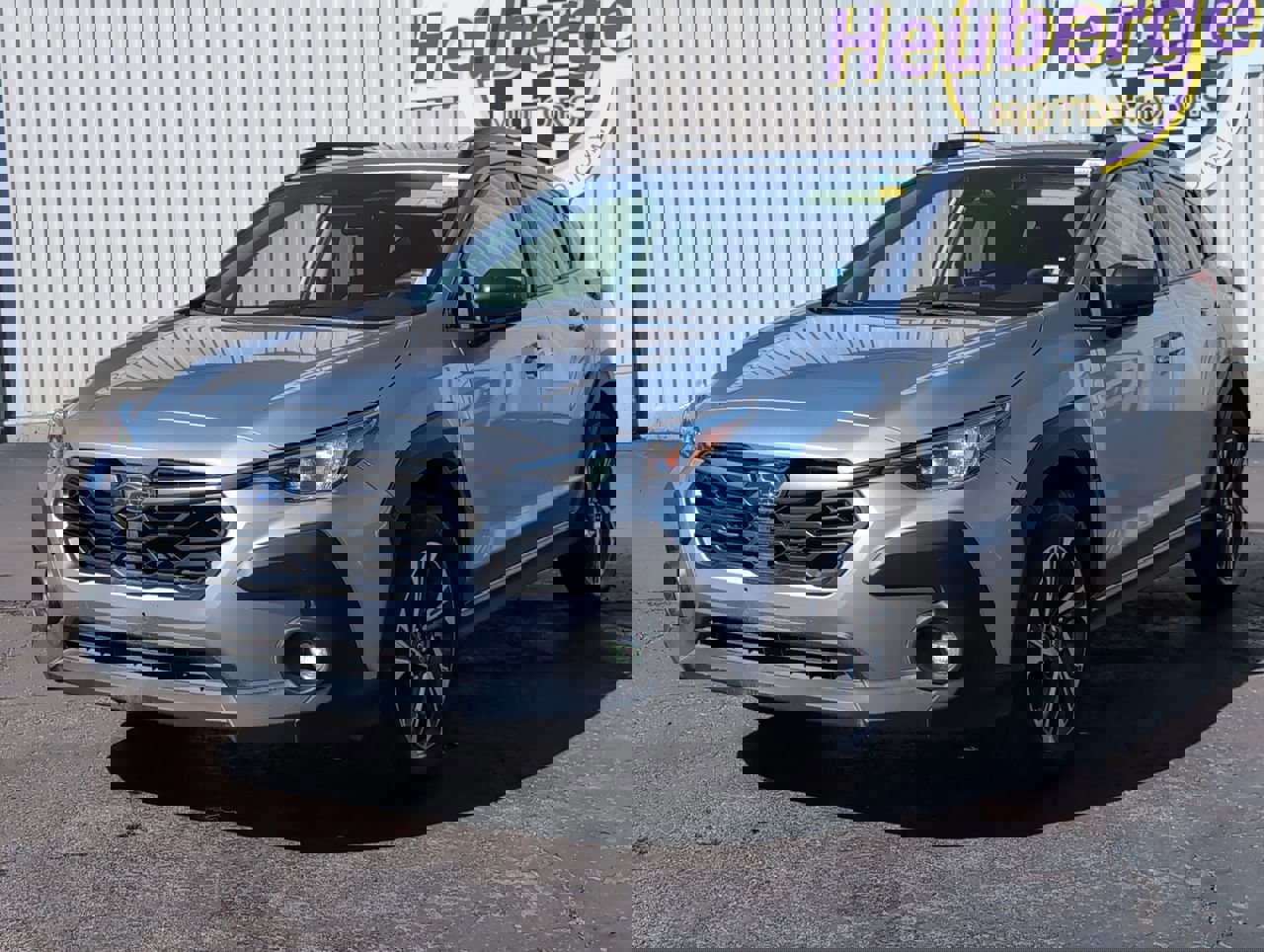 Used 2025 Subaru Crosstrek 2.0i Premium image 3