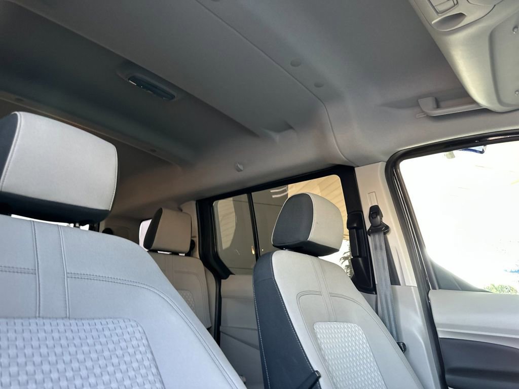 Certified 2023 Ford Transit Connect XLT image 17
