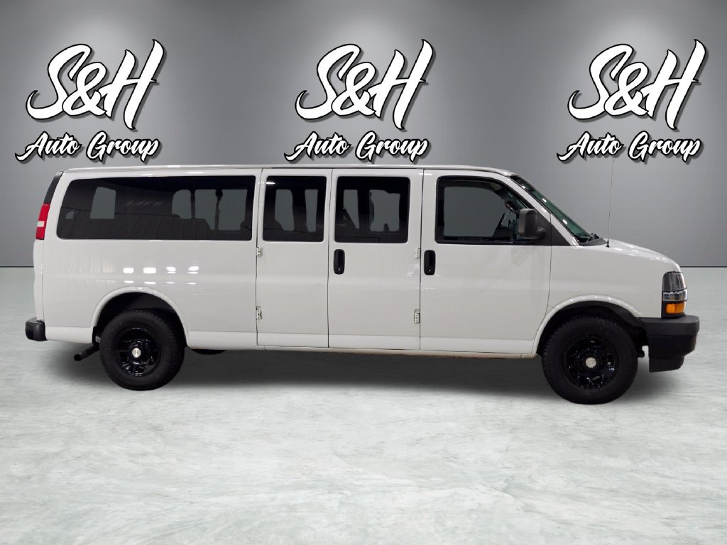 Used 2019 Chevrolet Express 3500 LS RWD image 20