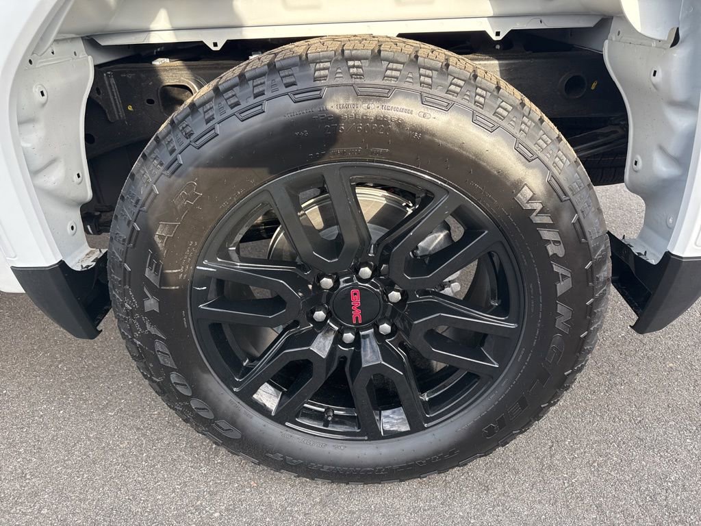 Used 2025 GMC Sierra 1500 Elevation image 35
