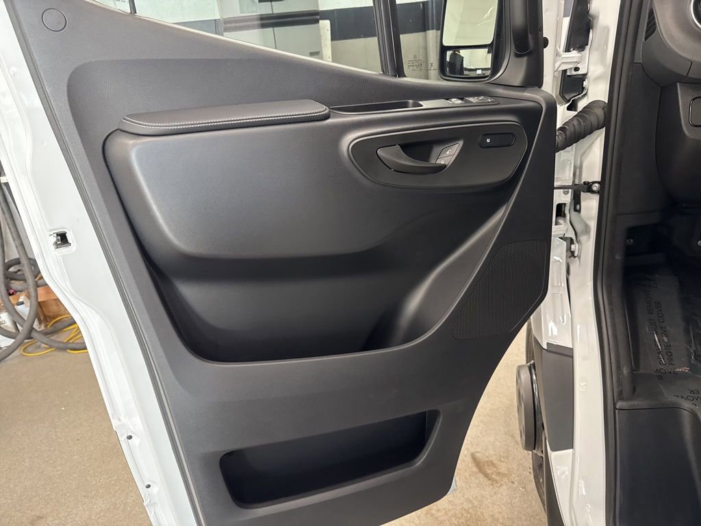 Used 2025 Mercedes-Benz Sprinter 3500 image 26