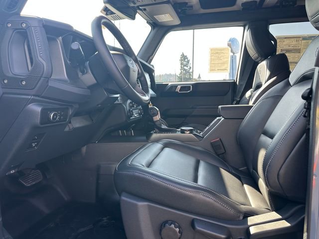 New 2025 Ford Bronco Badlands image 9