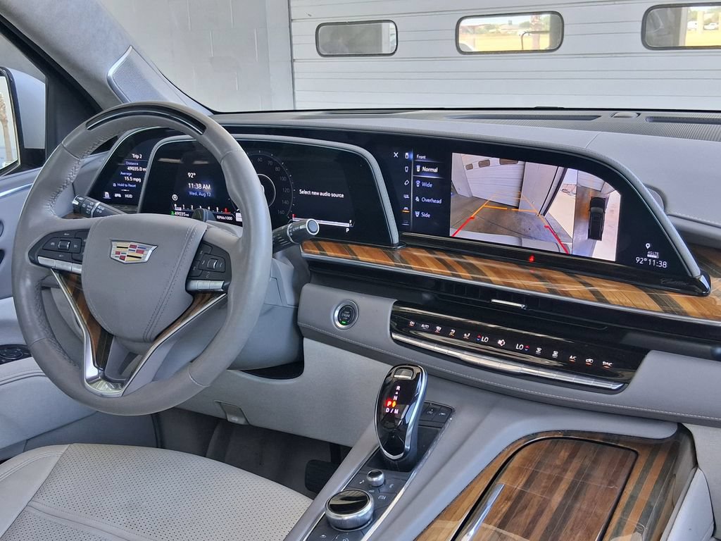 Used 2024 Cadillac Escalade ESV Premium Luxury Platinum w/ Heavy-Duty Trailer Package AWD/4WD image 17