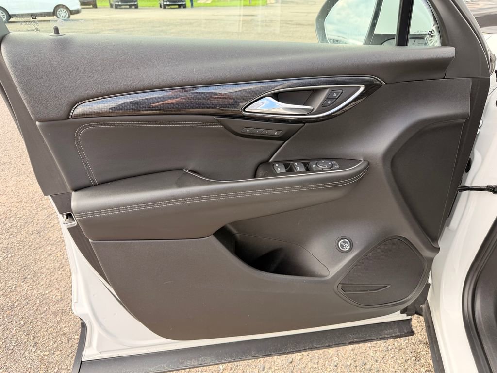 Used 2023 Buick Envision Essence FWD image 11