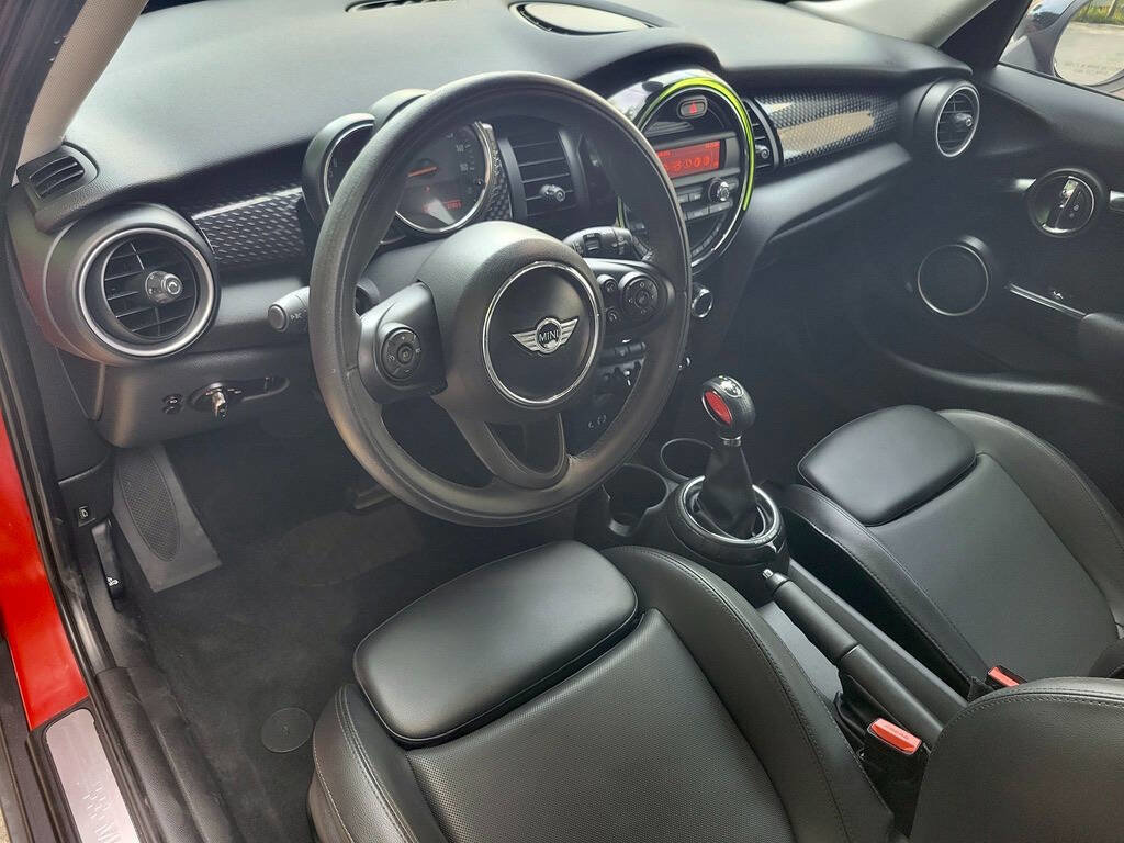 Used 2015 MINI Cooper S image 17