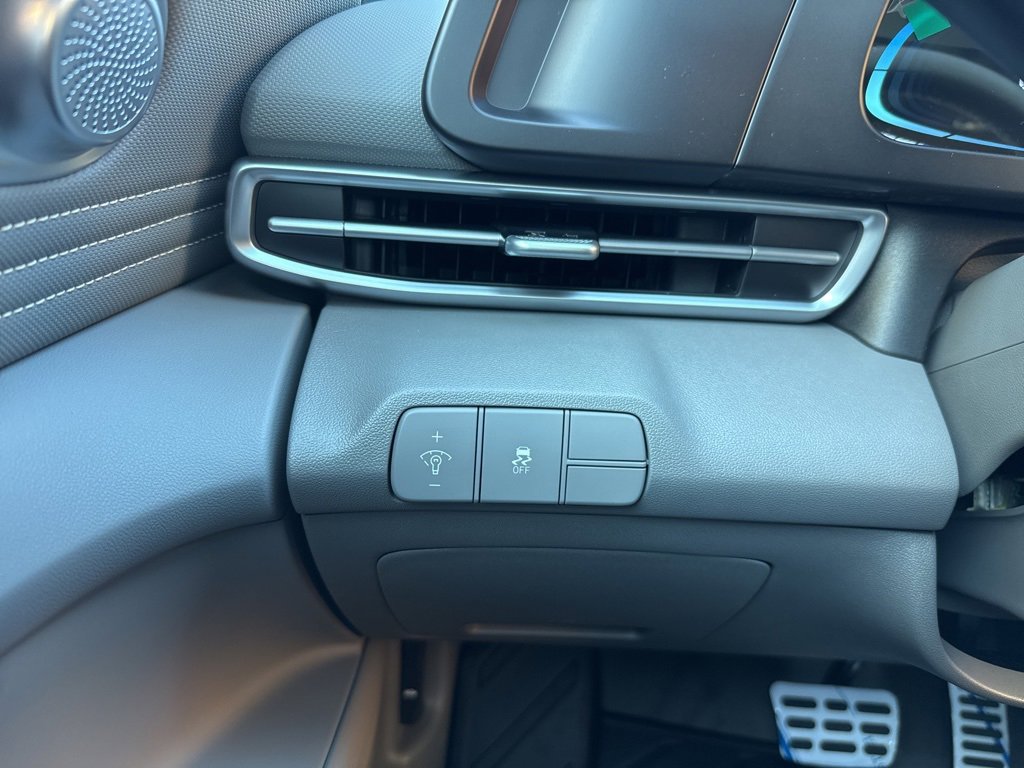 New 2025 Hyundai Elantra Sport image 29