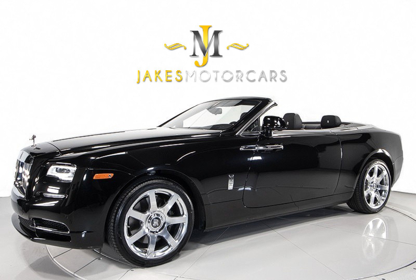 Used 2018 Rolls-Royce Dawn image 1